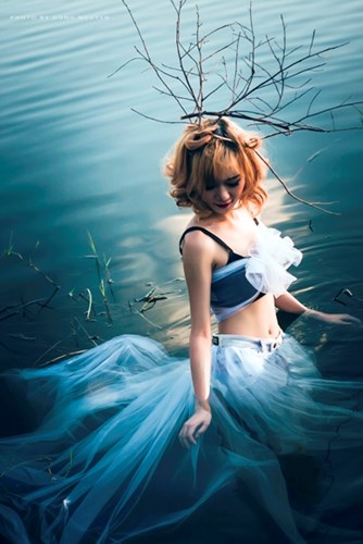 Bộ[-]ảnh[-]đẹp[-]của[-]nữ[-]sinh[-]Đà[-]Nẵng[-]khoe[-]sắc[-]dưới[-]hồ[-]nước